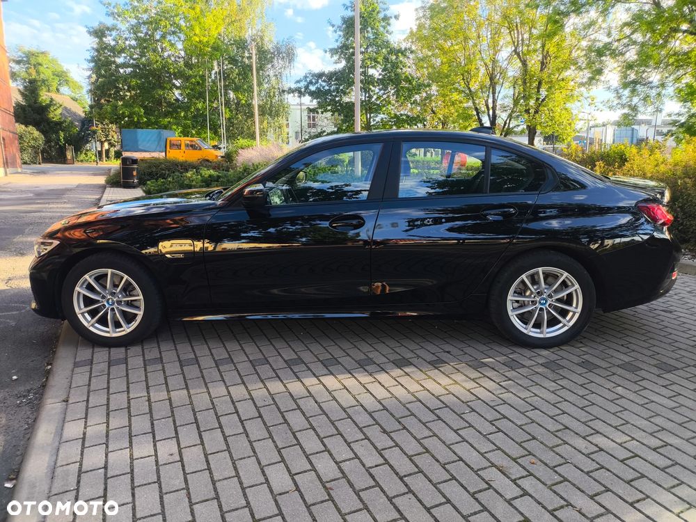 BMW Seria 3 320e - 5