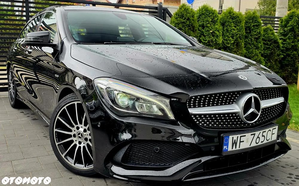 Mercedes-Benz CLA 180 AMG Line - 1