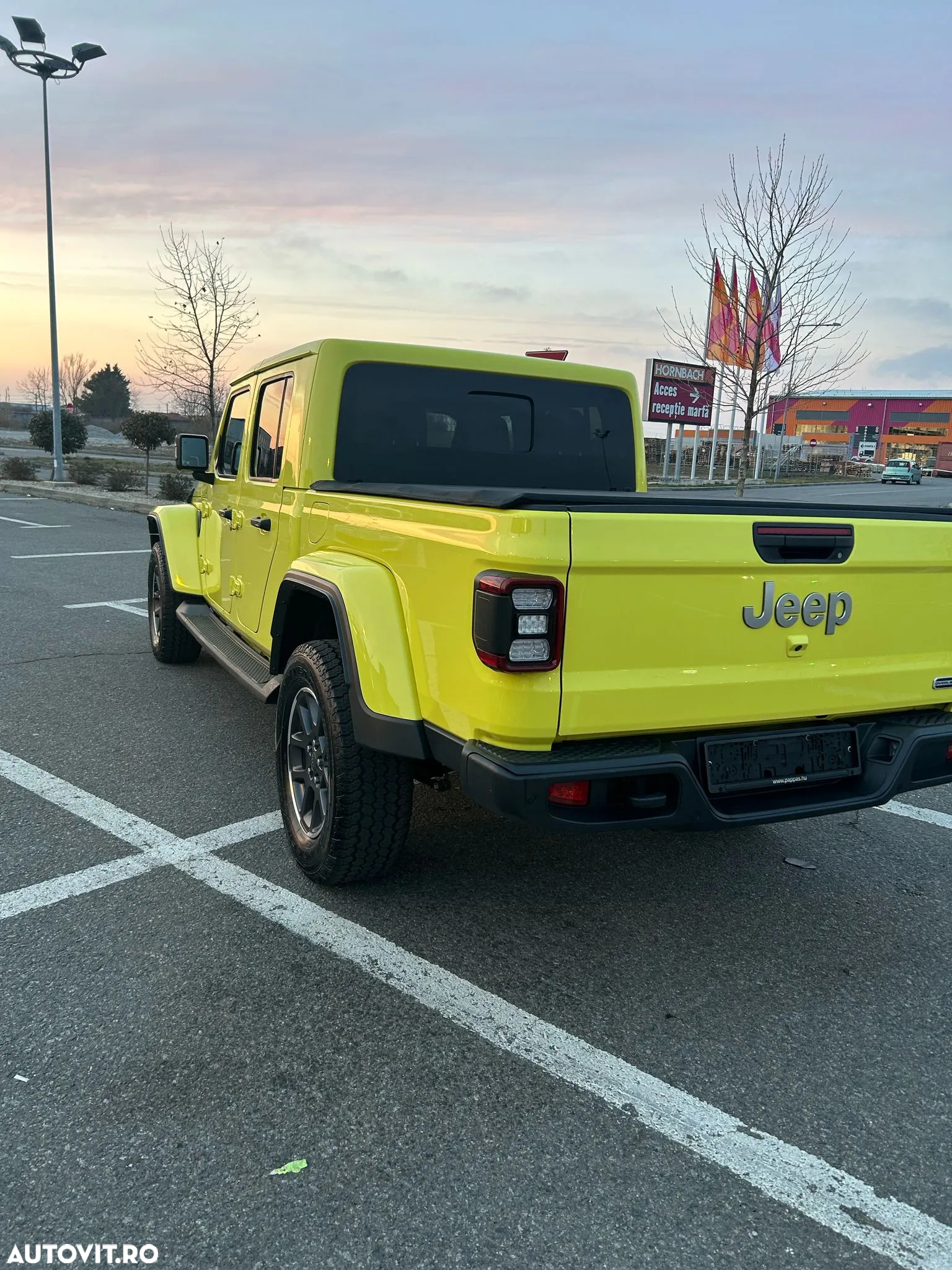 Jeep Gladiator 3.0L V6 Diesel AT8 4x4 264 CP Overland - 4