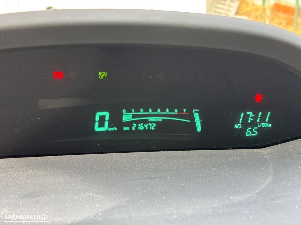 Toyota Yaris - 12
