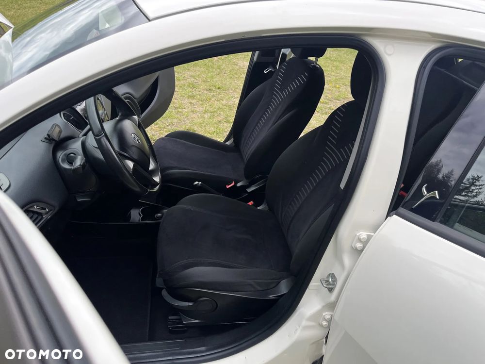 Lancia Ypsilon - 5