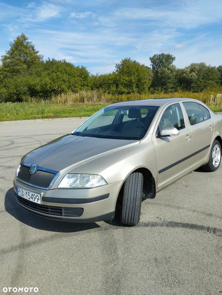 Skoda Octavia 1.6 Ambiente - 1