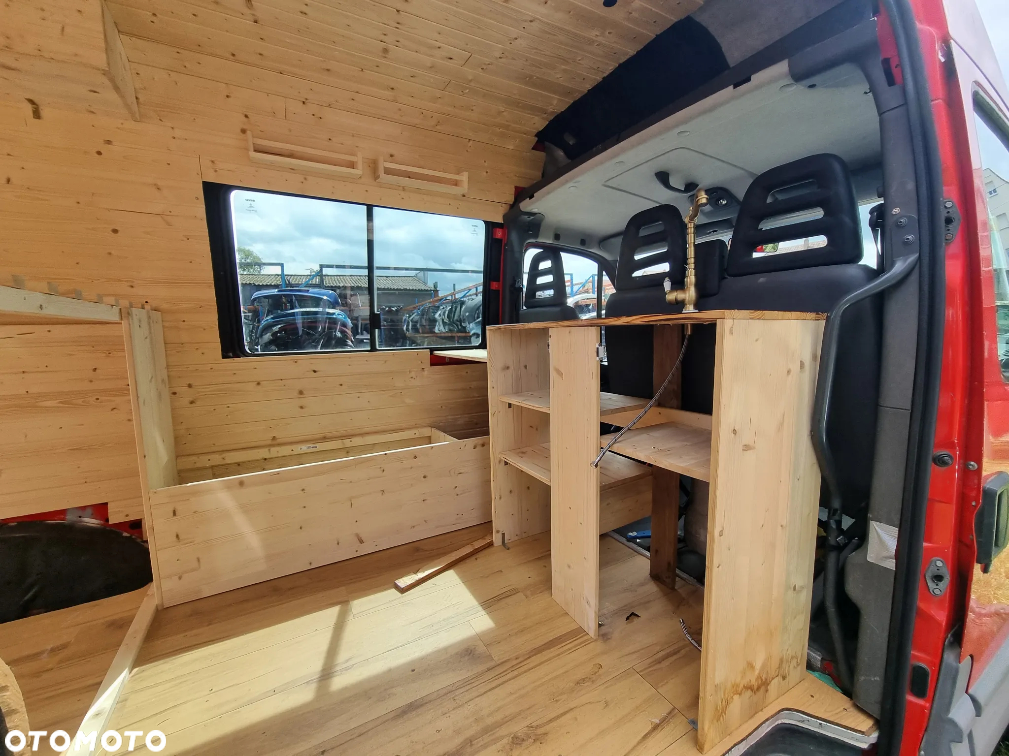 Iveco Daily Kamper - 23