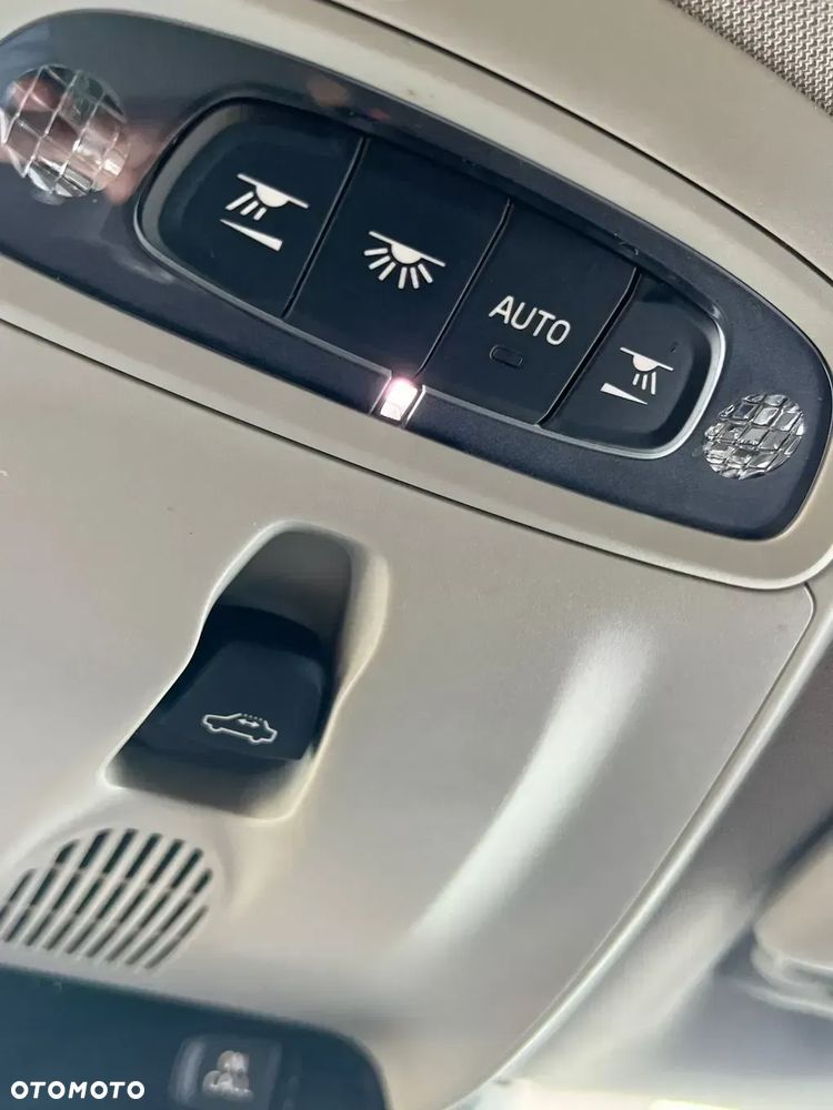 Volvo V40 D3 Drive-E Base - 17