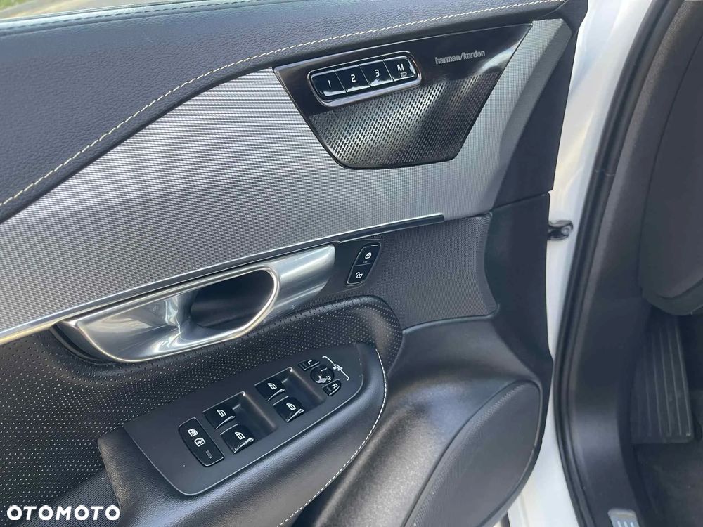 Volvo XC 90 B5 D AWD Geartronic RDesign - 24