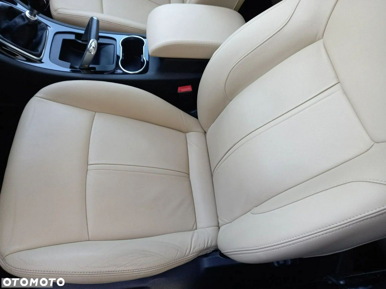 Ford S-Max - 32