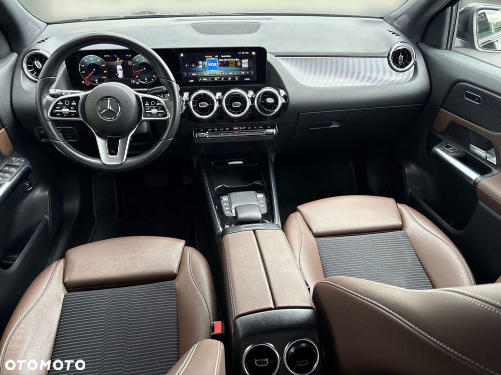 Mercedes-Benz GLA 200 - 19
