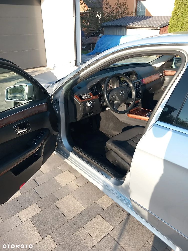 Mercedes-Benz Klasa E 200 BlueTEC 7G-TRONIC Elegance - 5