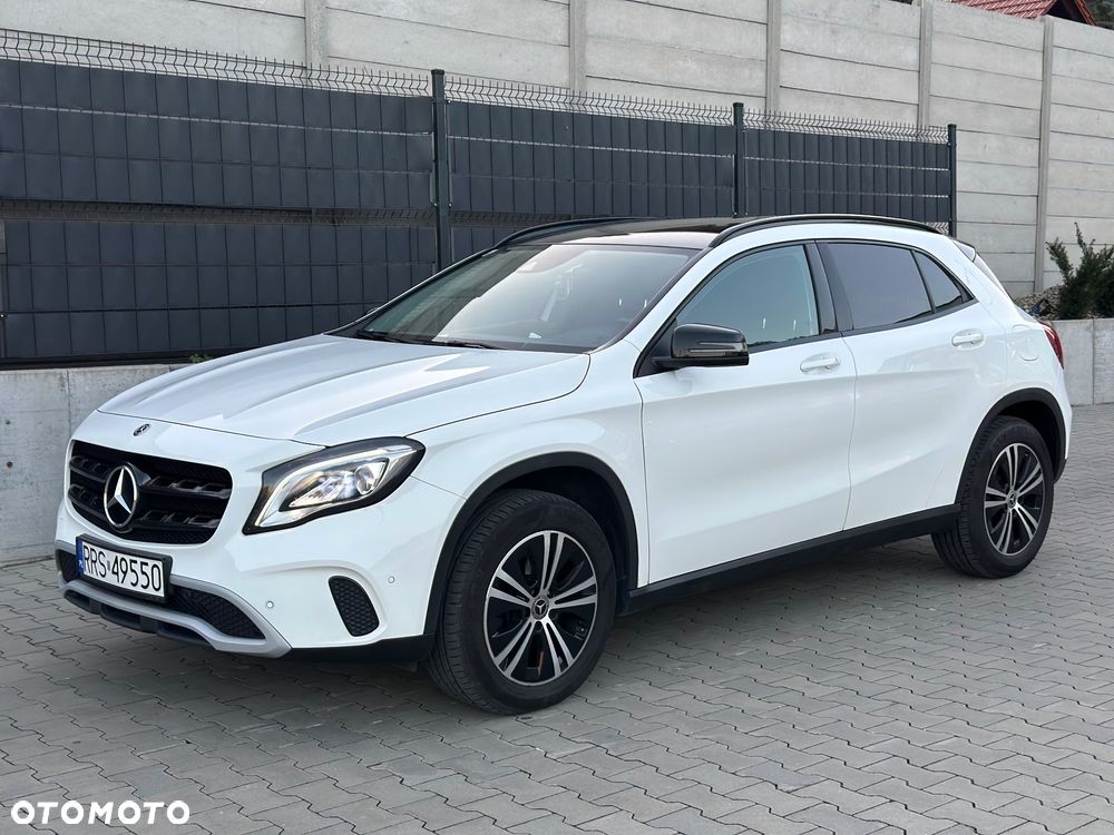 Mercedes-Benz GLA - 17