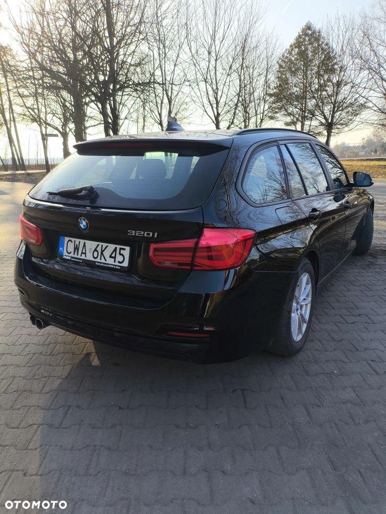 BMW Seria 3 320i - 2