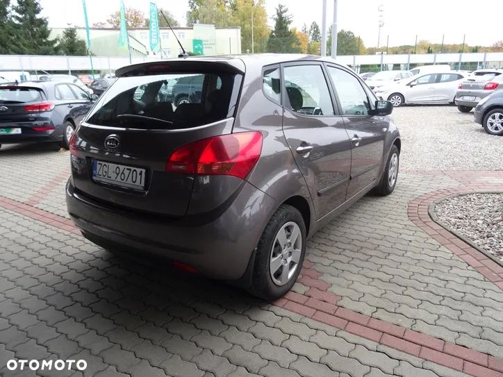 Kia Venga 2011 photo 5