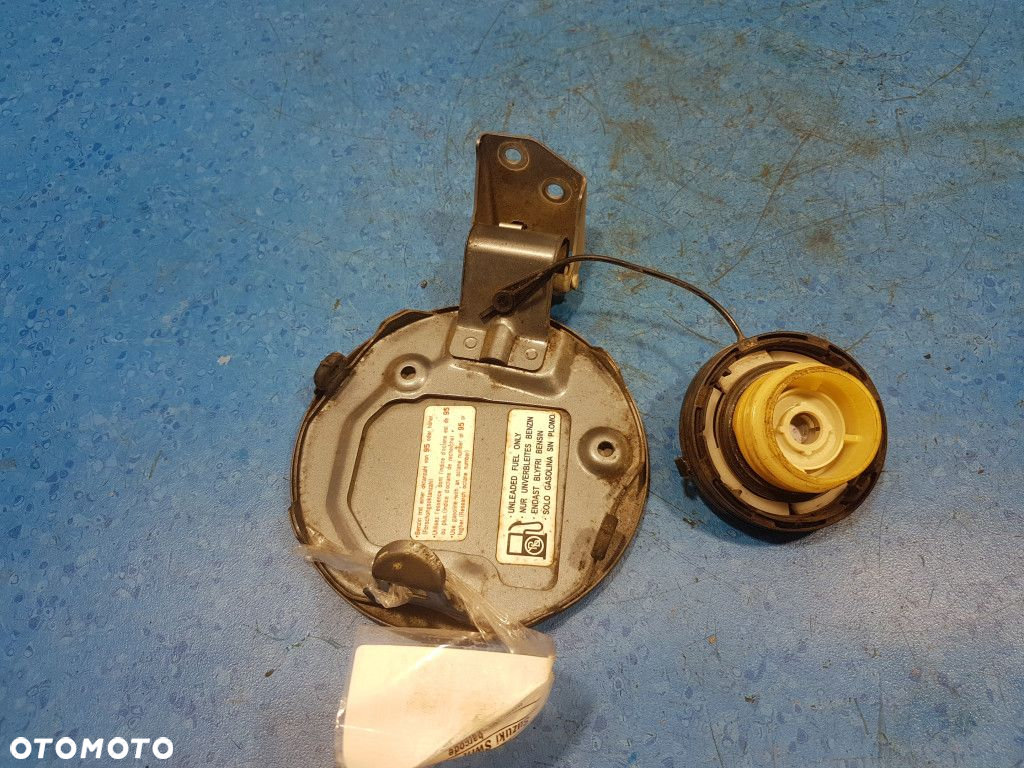 SUZUKI SWIFT IV MK6  KLAPKA WLEWU PALIWA ZY4 - 8