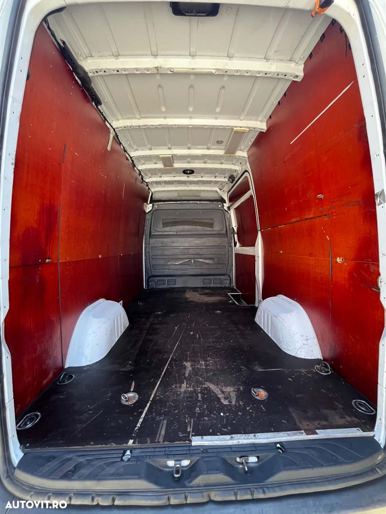 Mercedes-Benz Sprinter - 14