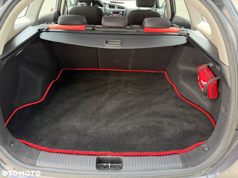 Kia Ceed 1.6 GDI Business Line - 16