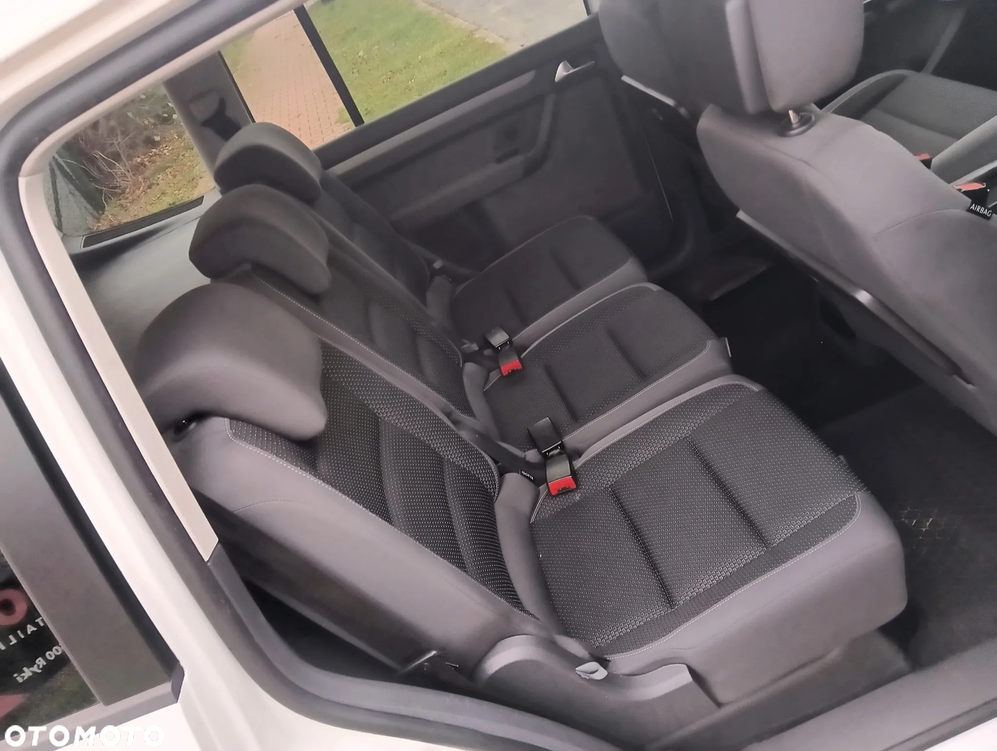 Volkswagen Touran 2.0 TDI DPF BlueMotion Technology DSG Comfortline - 21