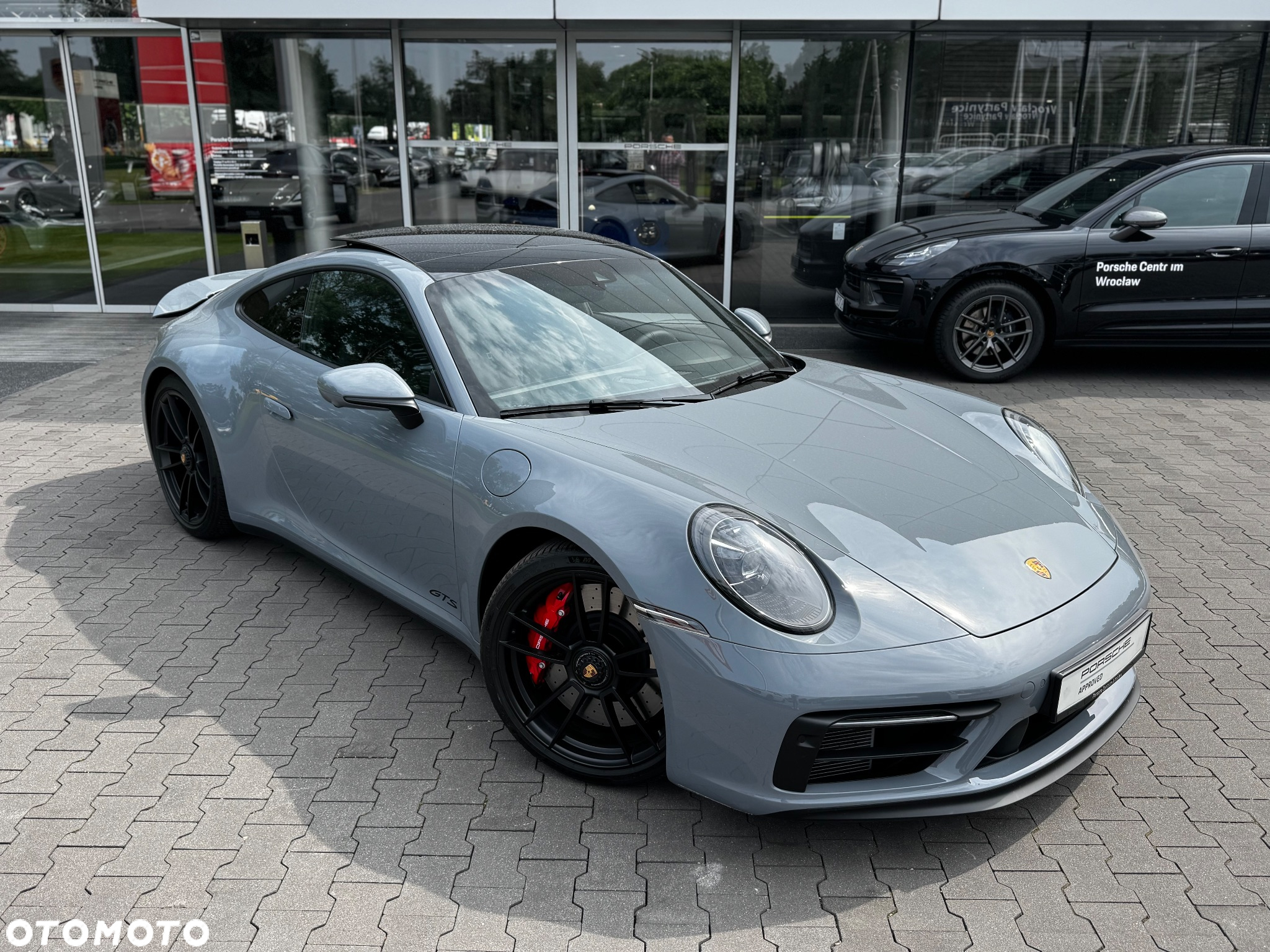Porsche 911 Carrera GTS - 8