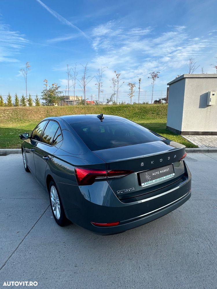 Skoda Octavia 2.0 TDI Ambition - 12