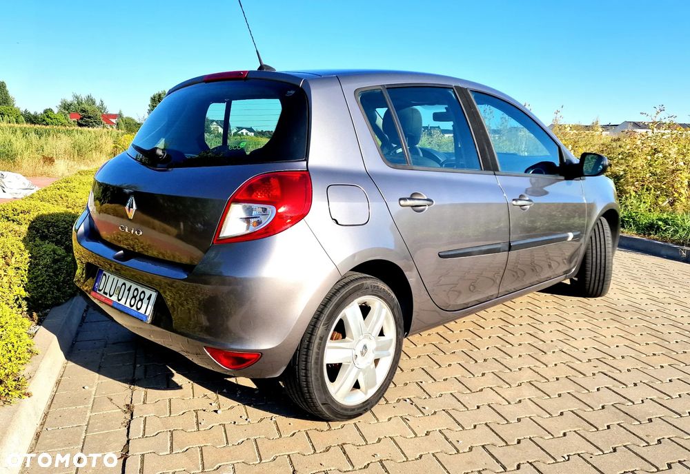 Renault Clio 1.5 dCi Fairway - 14