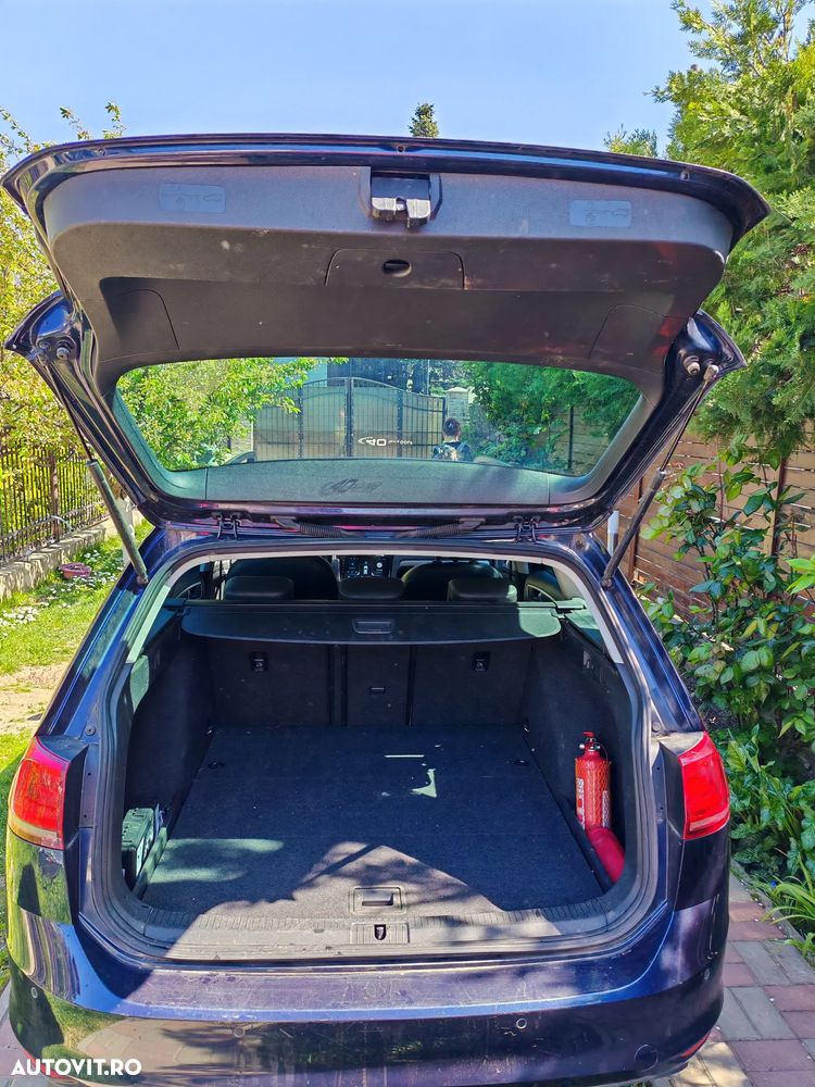 Volkswagen Golf - 5