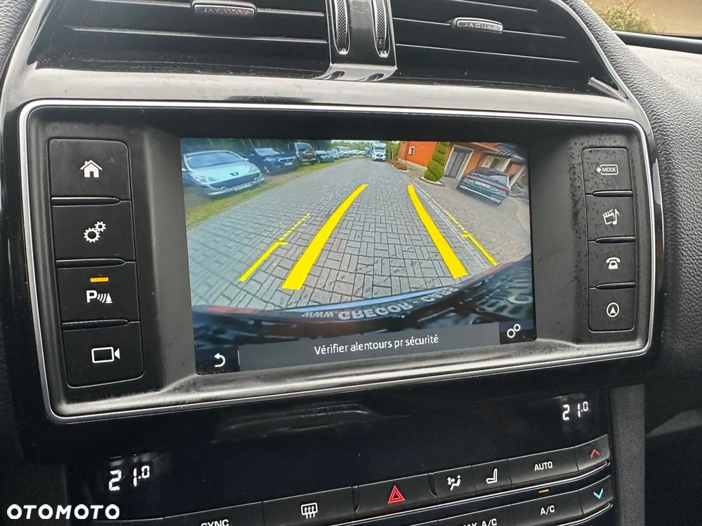 Jaguar F-Pace - 13