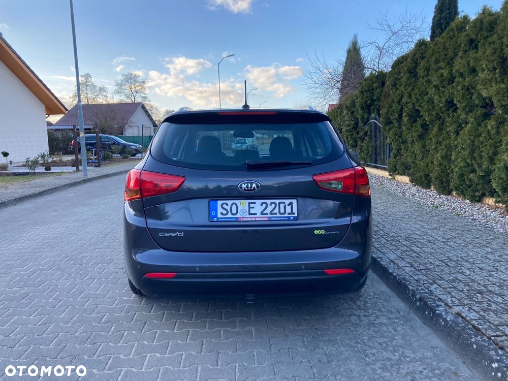 Kia Ceed 1.6 GDI ISG Platinum Edition - 6