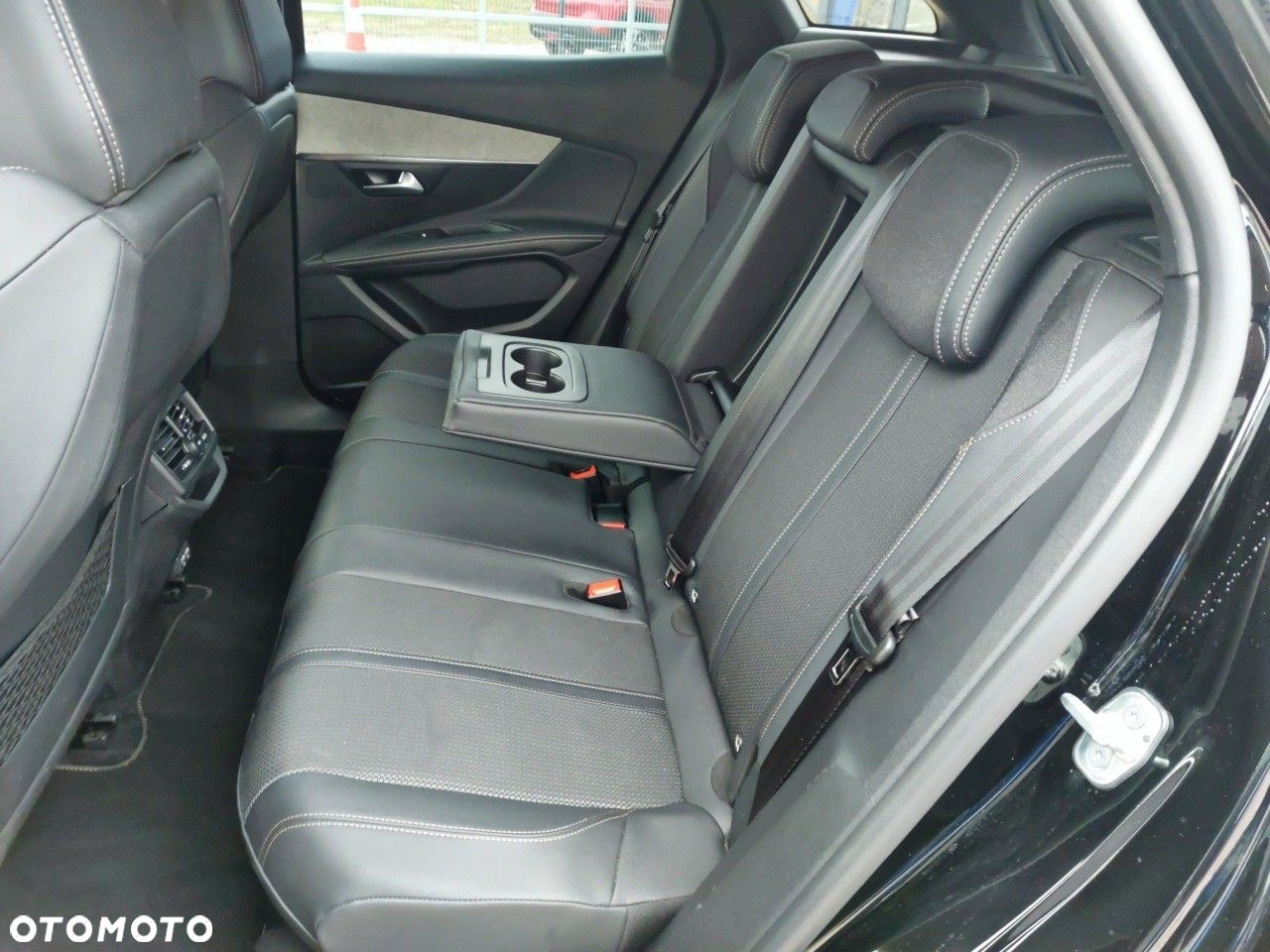 Peugeot 3008 1.2 PureTech GT S&S EAT8 - 10