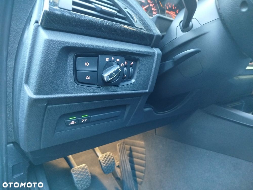 BMW Seria 1 118i Sport Line - 22