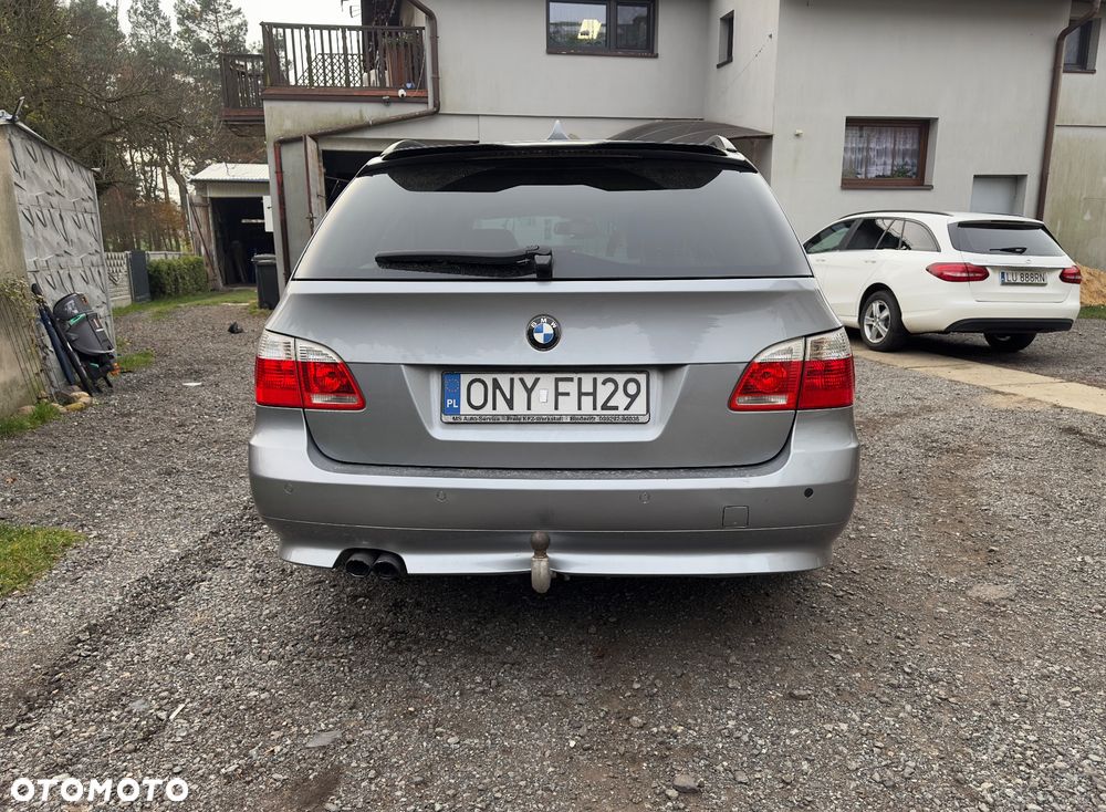 BMW Seria 5 530i Touring - 8