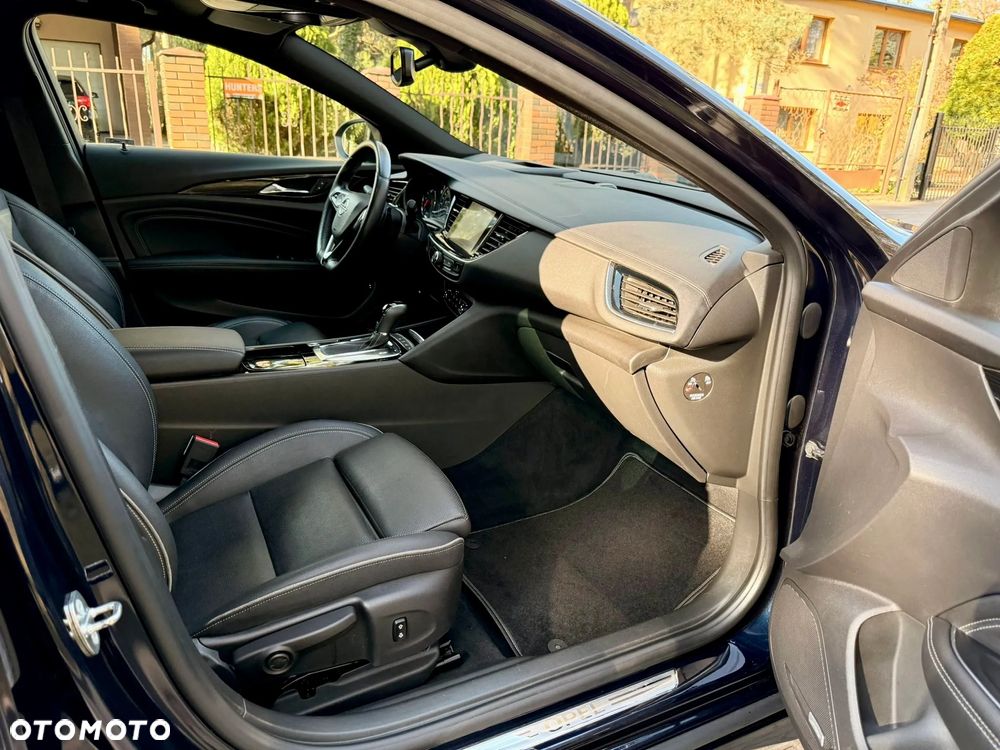 Opel Insignia 2.0 BiTurbo D 4x4 Automatik Ultimate Exclusive - 27
