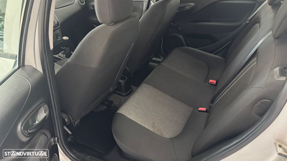 Fiat Punto 1.3 M-Jet Lounge S&S - 29