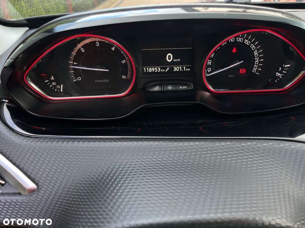Peugeot 2008 1.6 BlueHDi Allure - 14