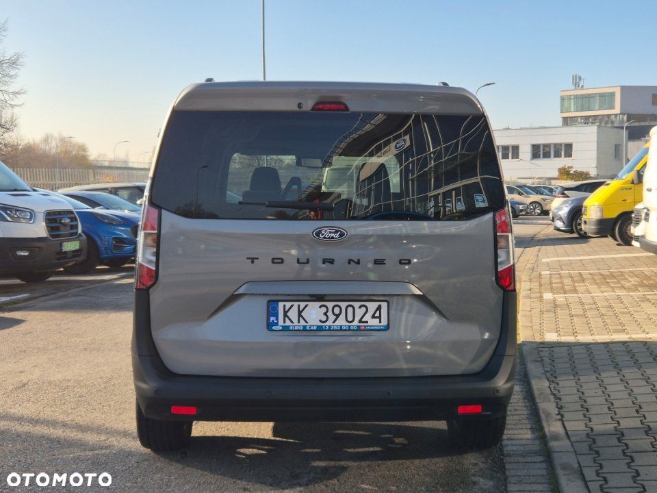 Ford Tourneo Courier - 5