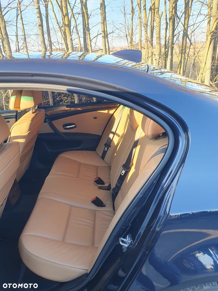BMW Seria 5 525xi Edition Exclusive - 21