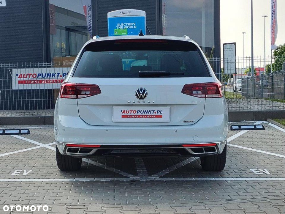 Volkswagen Passat - 5