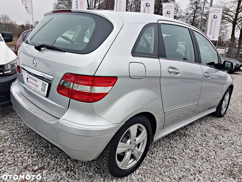 Mercedes-Benz Klasa B 180 BlueEFFICIENCY SPORT EDITION - 37