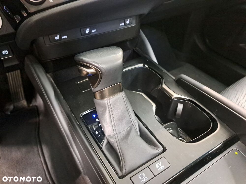 Lexus ES - 11
