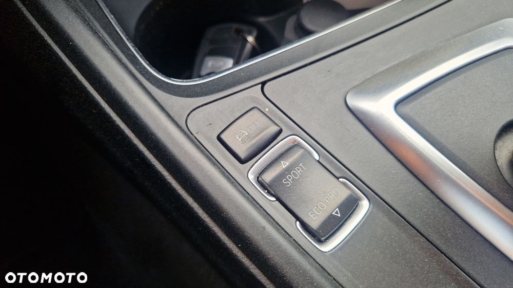 BMW Seria 3 318i - 24