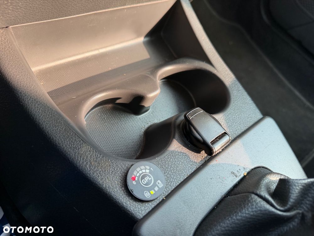 Dacia Dokker 1.6 SCe Celebration - 10