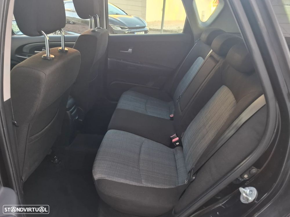 Kia Ceed 1.6 CRDi EX Eco - 24