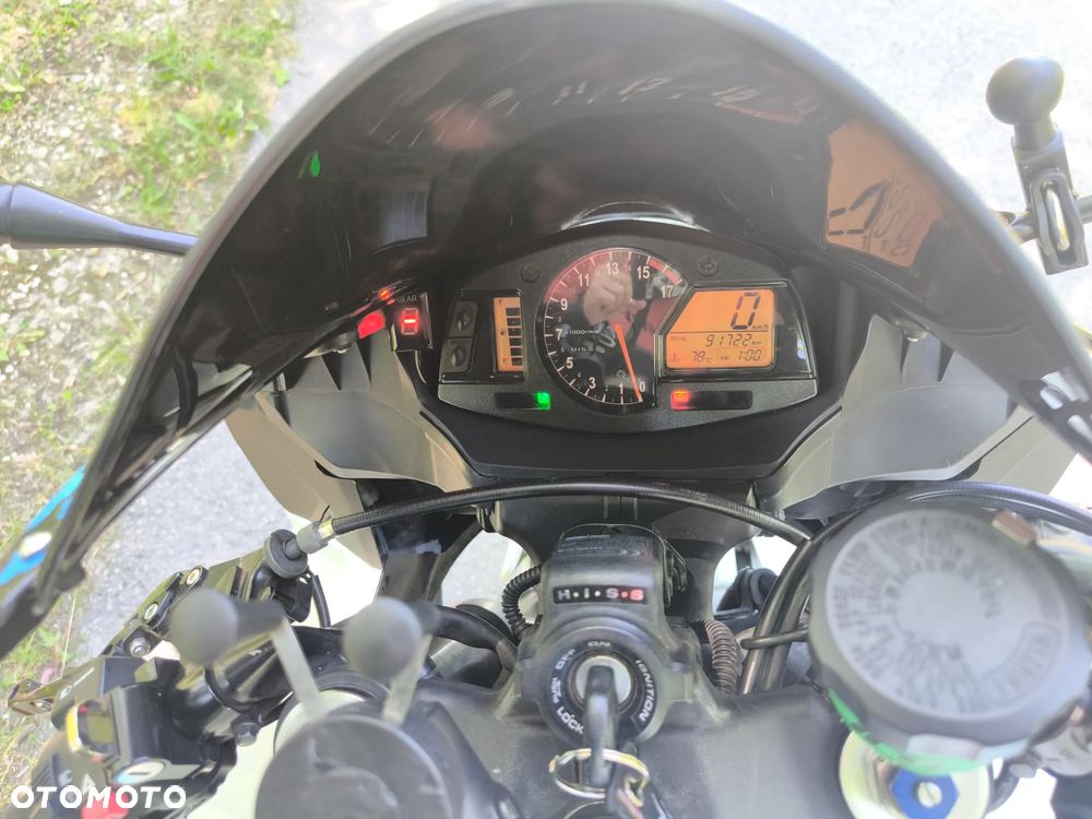 Honda CBR - 11