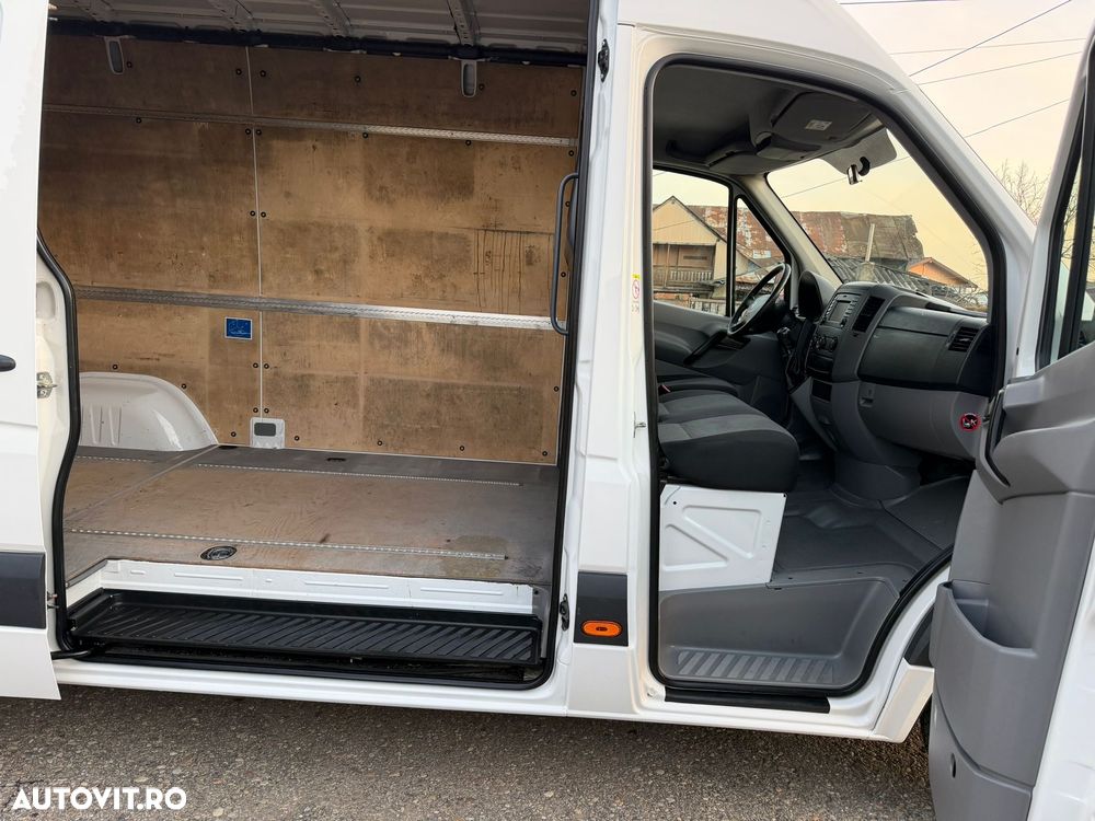 Volkswagen Crafter - 14