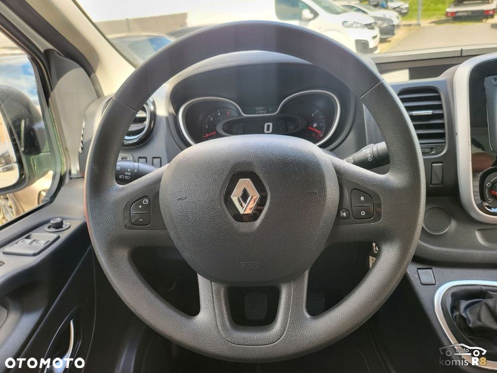 Renault Trafic - 26