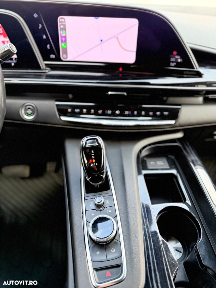 Cadillac Escalade 6.2 V8 AWD AT Platinum - 30