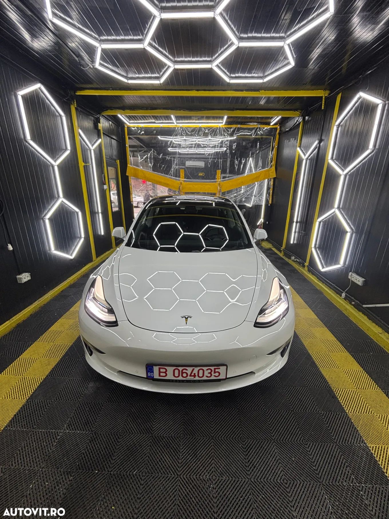 Tesla Model 3 Langstreckenbatterie Allradantrieb Dual Motor Performance - 1