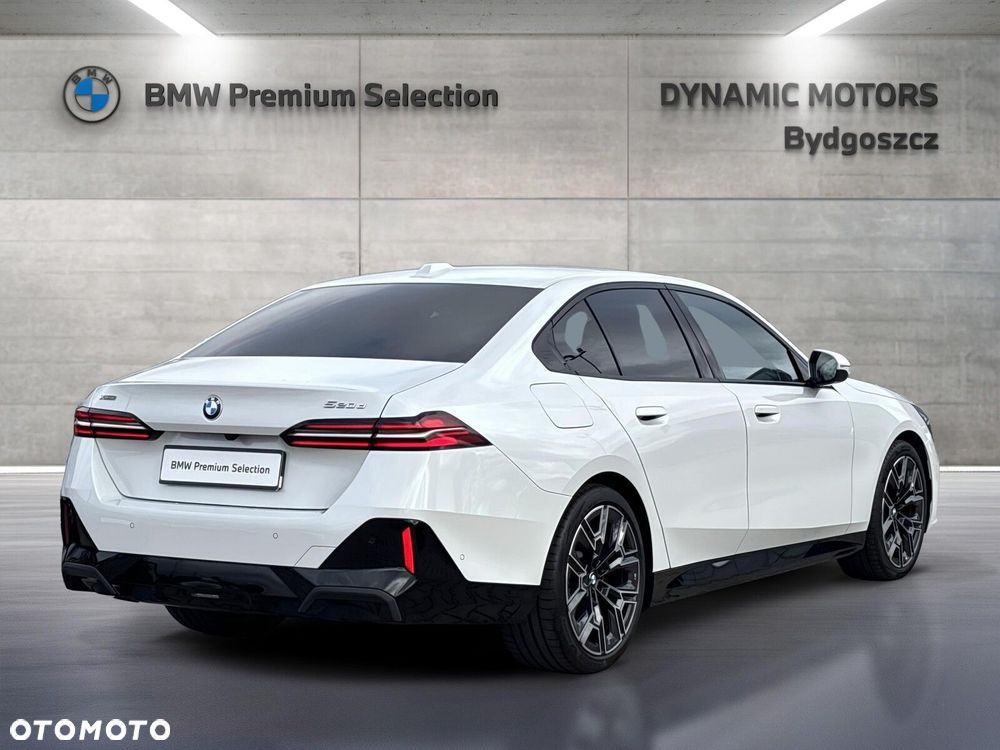 BMW Seria 5 520d xDrive mHEV M Sport - 6