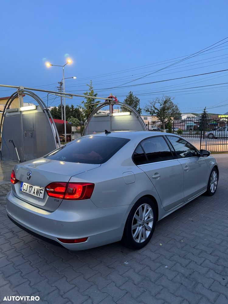 Volkswagen Jetta 1.6 TDI DPF Comfortline DSG - 8