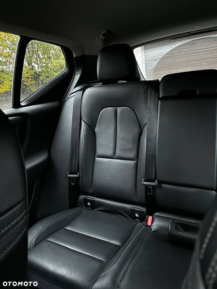 Volvo XC 40 T5 AWD Momentum - 14