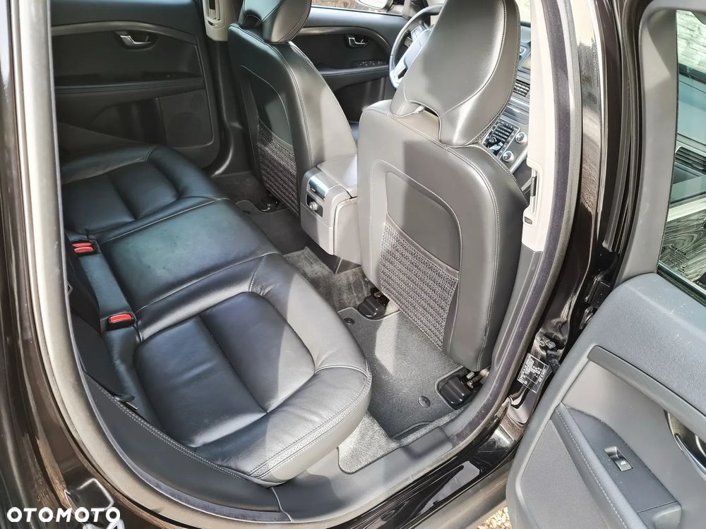 Volvo XC 70 D5 AWD Geartronic Summum - 5
