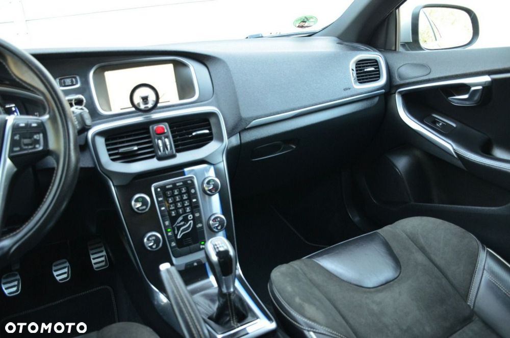 Volvo V40 - 27