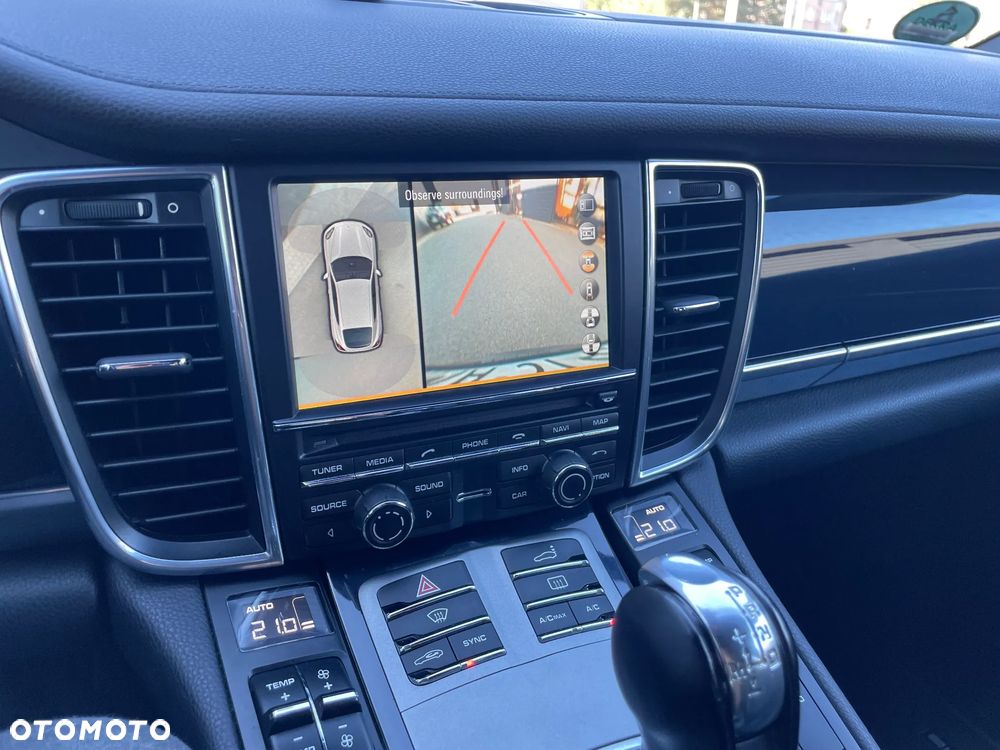 Porsche Panamera - 14